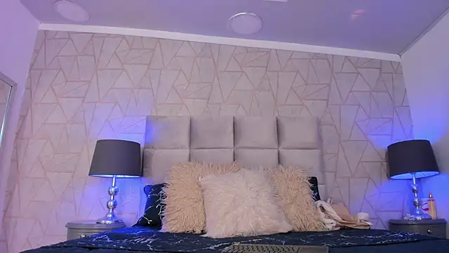 Snapshot of Emely_florence_ chatting on 10/12/25, 05:56 Emely florence online show from 10/12/25, 05:56