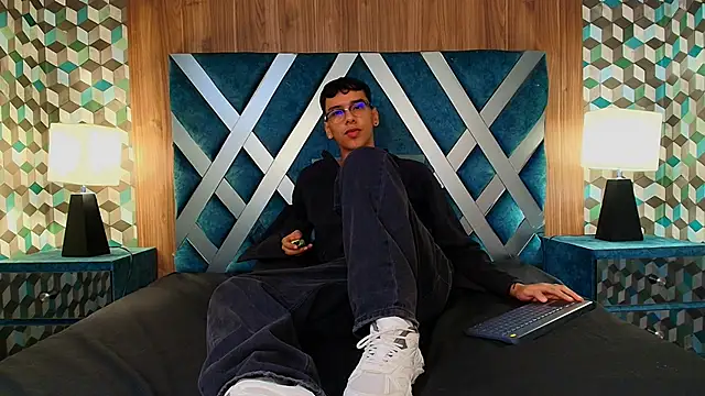 Aiden Royce online show from 09/11/25, 05:18