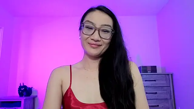 Snapshot of Aliciaz3 chatting on 09/11/25, 04:07 Aliciaz3 online show from 09/11/25, 04:07