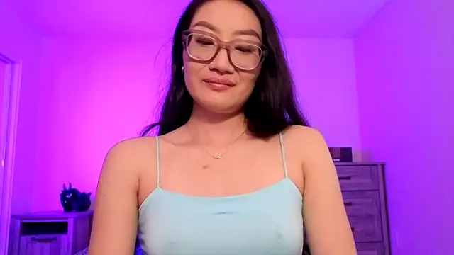 Snapshot of Aliciaz3 chatting on 09/23/25, 05:16 Aliciaz3 online show from 09/23/25, 05:16