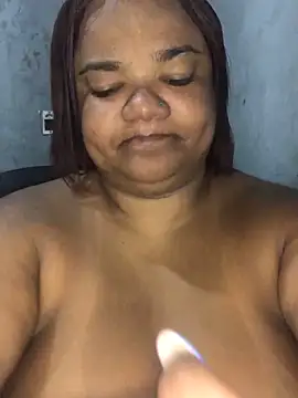 Snapshot of melcarioca1111 chatting on 12/15/25, 06:56 melcarioca1111 online show from 12/15/25, 06:56