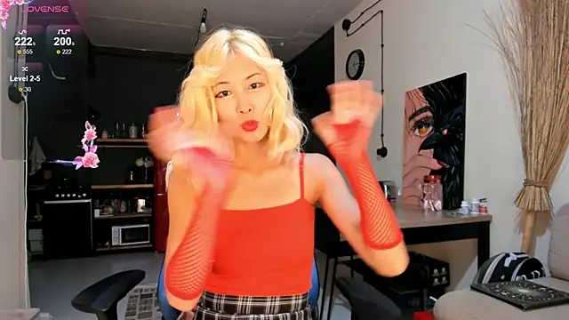 Snapshot of Korean_blink chatting on 09/25/25, 04:11 Korean blink online show from 09/25/25, 04:11