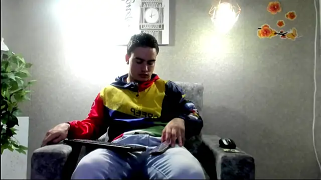 Snapshot of battistaturner chatting on 10/19/25, 02:34 battistaturner online show from 10/19/25, 02:34