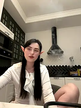 MilanaDayLi online show from 12/03/25, 09:02