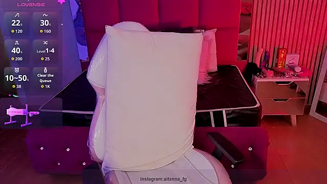 Snapshot of _aitana_001 chatting on 09/12/25, 08:53 aitana 001 online show from 09/12/25, 08:53