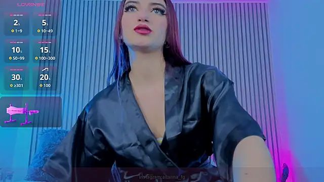 Snapshot of _aitana_001 chatting on 10/08/25, 08:17 aitana 001 online show from 10/08/25, 08:17