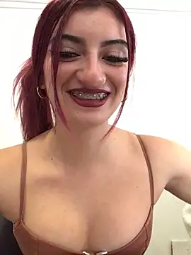 Snapshot of _aitana_001 chatting on 10/15/25, 05:46 aitana 001 online show from 10/15/25, 05:46