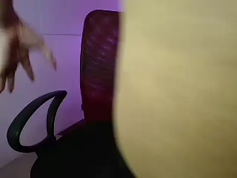 Snapshot of PUSSYCOCK_DOLL chatting on 02/21/26, 12:44 PUSSYCOCK DOLL online show from 02/21/26, 12:44