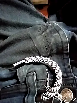 Snapshot of piter200520 chatting on 09/29/25, 05:40 piter200520 online show from 09/29/25, 05:40