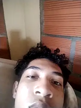 Snapshot of piter200520 chatting on 10/05/25, 09:56 piter200520 online show from 10/05/25, 09:56