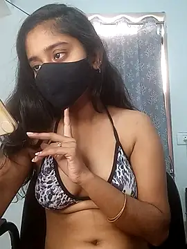 shrutee12 online show from 11/17/25, 09:26