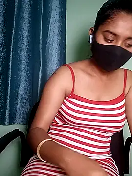 Snapshot of shrutee12 chatting on 03/25/26, 04:24 shrutee12 online show from 03/25/26, 04:24