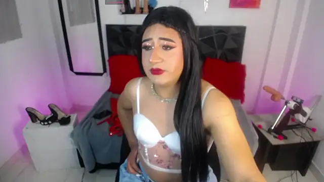 Athenea  Rouse online show from 10/17/25, 12:36