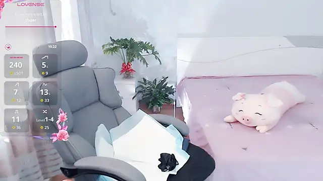 Snapshot of yaoyao-baby520 chatting on 11/11/25, 02:00 yaoyao-baby520 online show from 11/11/25, 02:00