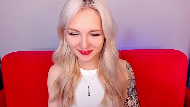 LisaFoxyMe online show from 10/03/25, 09:28