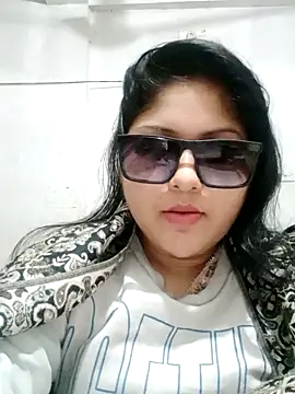 Nusrat-N online show from 12/15/25, 04:11