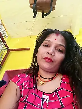 Snapshot of Samiya-143 chatting on 10/25/25, 07:38 Samiya-143 online show from 10/25/25, 07:38