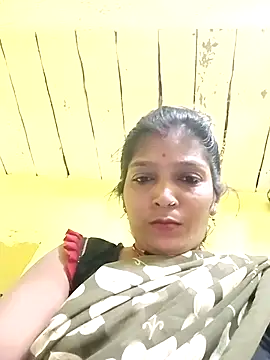 Snapshot of Samiya-143 chatting on 11/04/25, 10:25 Samiya-143 online show from 11/04/25, 10:25