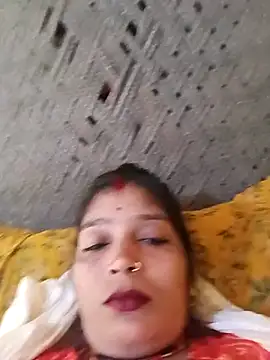 Snapshot of Samiya-143 chatting on 11/07/25, 08:14 Samiya-143 online show from 11/07/25, 08:14