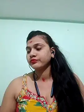 Snapshot of Kavya-Tiwari chatting on 11/05/25, 07:03 Kavya-Tiwari online show from 11/05/25, 07:03