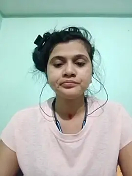 Snapshot of Kavya-Tiwari chatting on 11/06/25, 11:55 Kavya-Tiwari online show from 11/06/25, 11:55