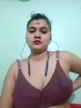 Snapshot of Kavya-Tiwari chatting on 11/10/25, 06:51 Kavya-Tiwari online show from 11/10/25, 06:51