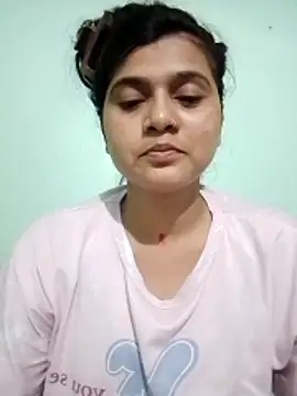Snapshot of Kavya-Tiwari chatting on 05/13/26, 05:10 Kavya-Tiwari online show from 05/13/26, 05:10