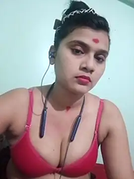 Snapshot of Kavya-Tiwari chatting on 05/23/26, 06:45 Kavya-Tiwari online show from 05/23/26, 06:45