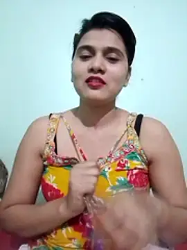 Snapshot of Kavya-Tiwari chatting on 05/25/26, 06:25 Kavya-Tiwari online show from 05/25/26, 06:25