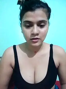 Snapshot of Kavya-Tiwari chatting on 06/03/26, 06:02 Kavya-Tiwari online show from 06/03/26, 06:02