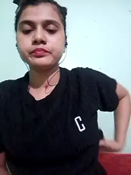 Snapshot of Kavya-Tiwari chatting on 06/07/26, 10:24 Kavya-Tiwari online show from 06/07/26, 10:24