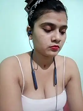 Snapshot of Kavya-Tiwari chatting on 06/09/26, 08:37 Kavya-Tiwari online show from 06/09/26, 08:37
