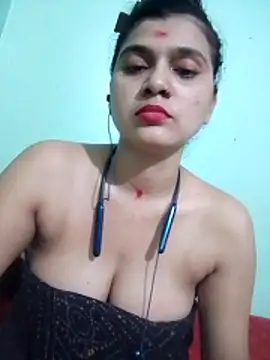 Snapshot of Kavya-Tiwari chatting on 06/11/26, 08:07 Kavya-Tiwari online show from 06/11/26, 08:07