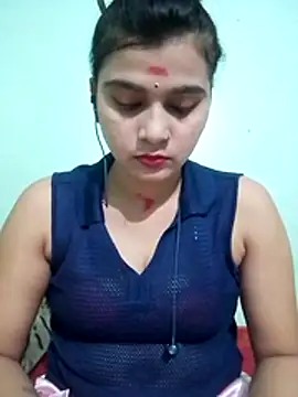 Snapshot of Kavya-Tiwari chatting on 06/19/26, 05:39 Kavya-Tiwari online show from 06/19/26, 05:39