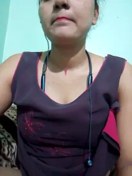 Snapshot of Kavya-Tiwari chatting on 06/28/26, 05:41 Kavya-Tiwari online show from 06/28/26, 05:41