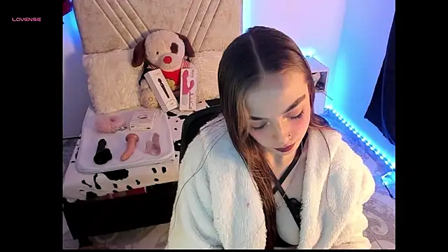 Snapshot of Mia_Victoria22 chatting on 04/24/26, 03:42 Mia Victoria22 online show from 04/24/26, 03:42