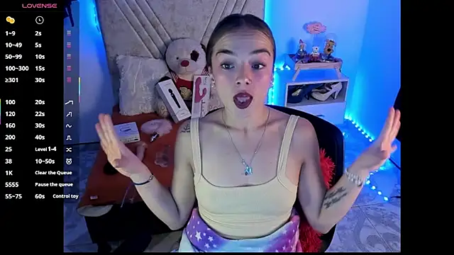 Snapshot of Mia_Victoria22 chatting on 07/17/26, 02:18 Mia Victoria22 online show from 07/17/26, 02:18