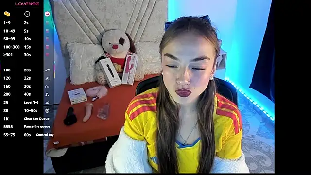 Snapshot of Mia_Victoria22 chatting on 07/21/26, 02:25 Mia Victoria22 online show from 07/21/26, 02:25