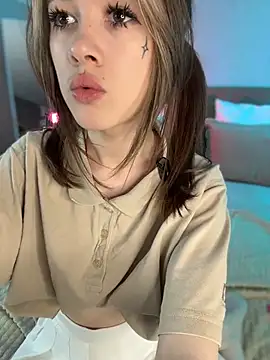 Snapshot of Marryme- chatting on 05/27/26, 03:42 Marryme- online show from 05/27/26, 03:42
