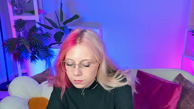 SakuraBliss online show from 10/02/25, 02:24