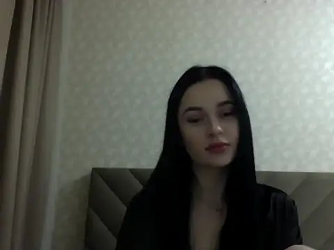 Snapshot of Lulii24 chatting on 10/27/25, 11:52 Lulii24 online show from 10/27/25, 11:52