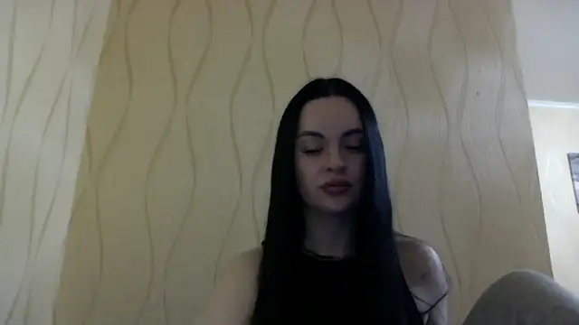 Snapshot of Lulii24 chatting on 01/08/26, 06:32 Lulii24 online show from 01/08/26, 06:32