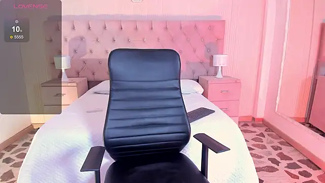 AdharaSweet1  online show from 02/04/26, 05:13