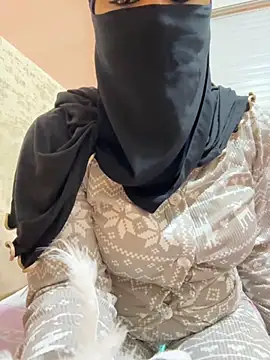  Laiali  online show from 11/15/25, 11:40