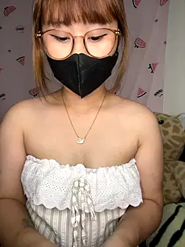 Meowyeuk6 online show from 11/14/25, 06:50