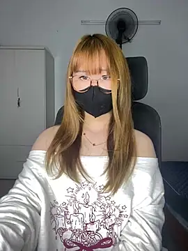 Snapshot of Meowyeuk6 chatting on 03/16/26, 05:44 Meowyeuk6 online show from 03/16/26, 05:44