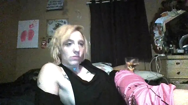 flavi1996 online show from 12/14/25, 01:44