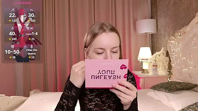 Lucy Shaw online show from 11/06/25, 08:26