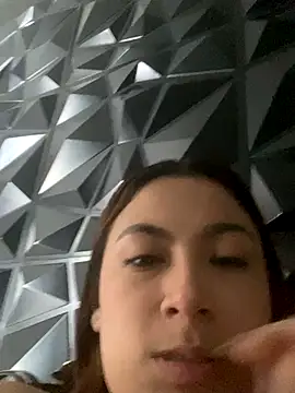 MacarenaRosse online show from 10/21/25, 07:36