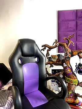 Snapshot of AdrianRinaldi chatting on 10/30/25, 07:36 AdrianRinaldi online show from 10/30/25, 07:36